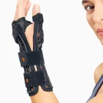 Muñequera con fijación dorsal para inmovilización